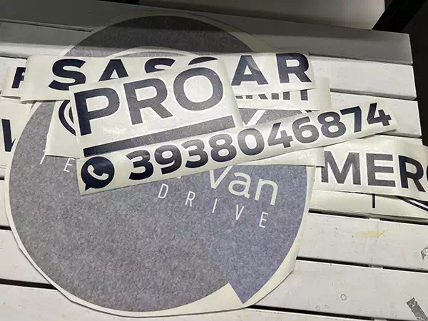 adesivi-personalizzati-con-numero-di-telefono