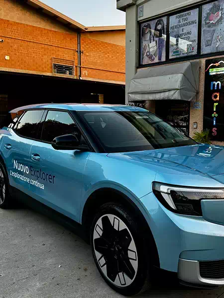 adesivo-per-la-personalizzazione-della-portiera-dell-auto